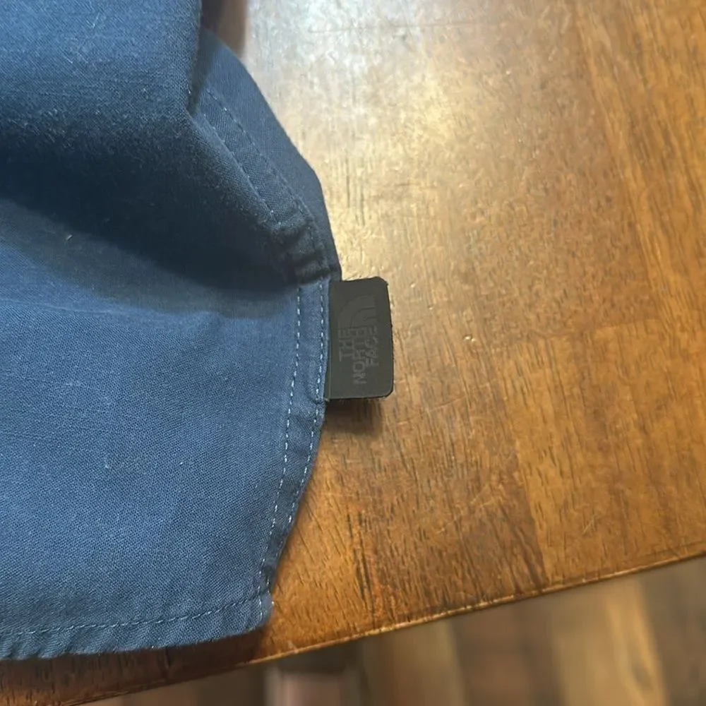 The Northface button-down shirt L (7001A)